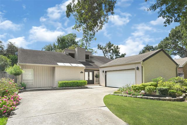 12219 Briar Forest Drive, Houston, TX 77077
