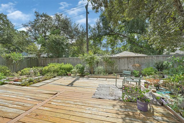 12219 Briar Forest Drive, Houston, TX 77077