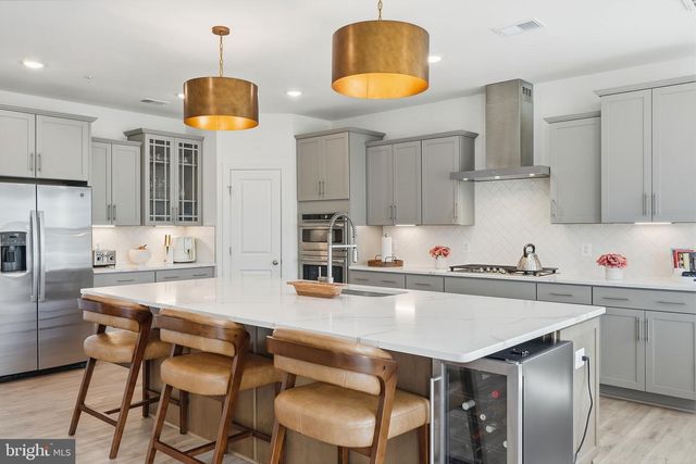 7104 CORNER CREEK WAY, Glenn Dale, MD 20769