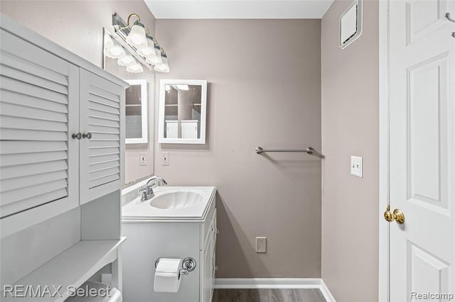 250 Briarcrest Drive 129, Ann Arbor, MI 48104