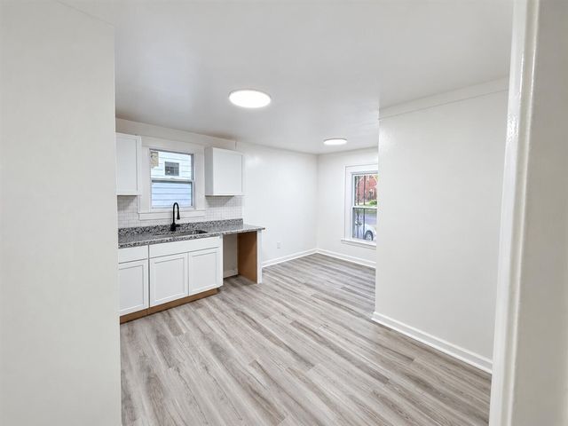 9079 Westwood Street, Detroit, MI 48228