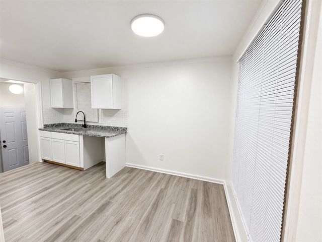 9079 Westwood Street, Detroit, MI 48228