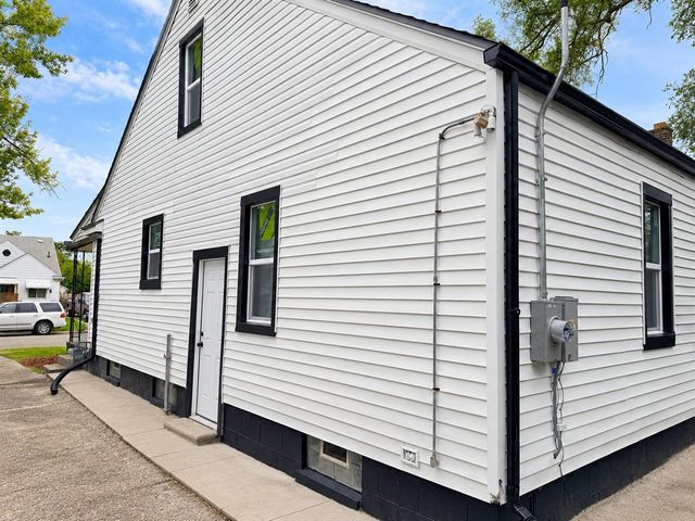 9079 Westwood Street, Detroit, MI 48228