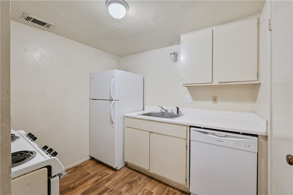 4405 Carter Creek Parkway 5, Bryan, TX 77802 — photo 4