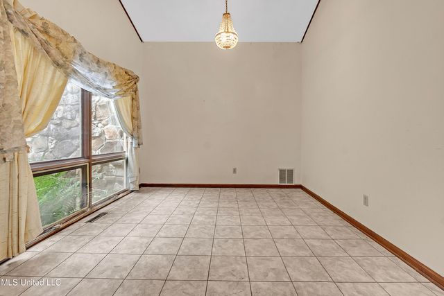 8500 Lakeshore Drive, Walls, MS 38680