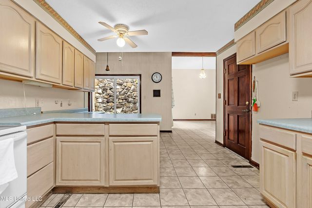 8500 Lakeshore Drive, Walls, MS 38680