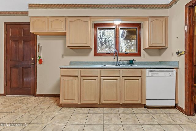 8500 Lakeshore Drive, Walls, MS 38680