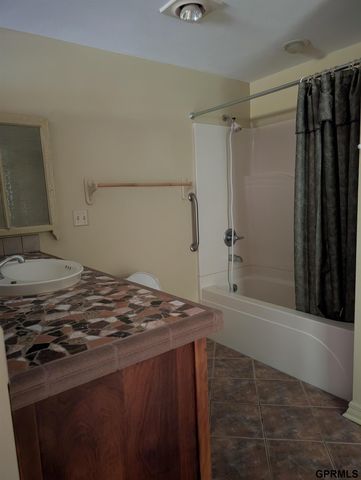 413 1400 County Road, Dorchester, NE 68343