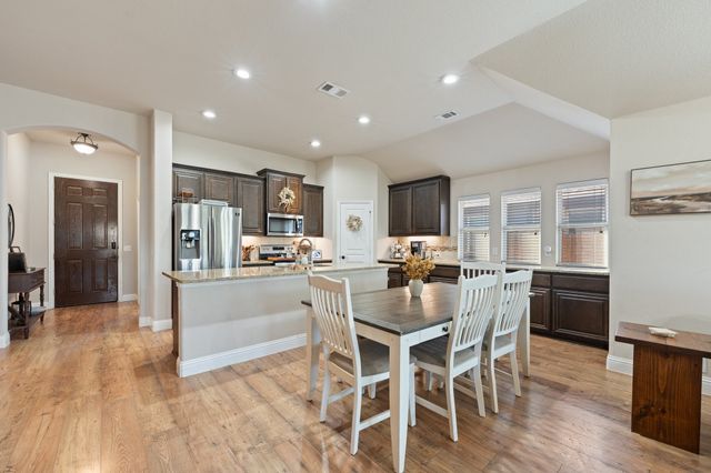119 Gateway Drive, Alvarado, TX 76009