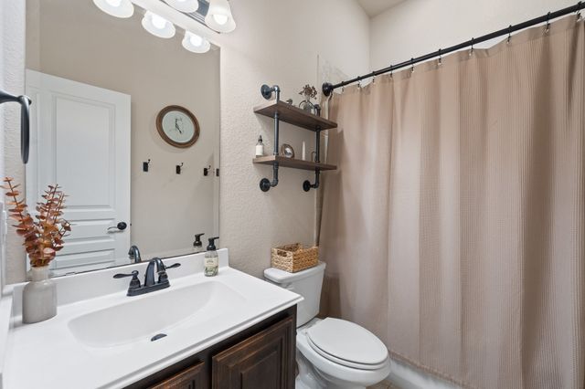 119 Gateway Drive, Alvarado, TX 76009