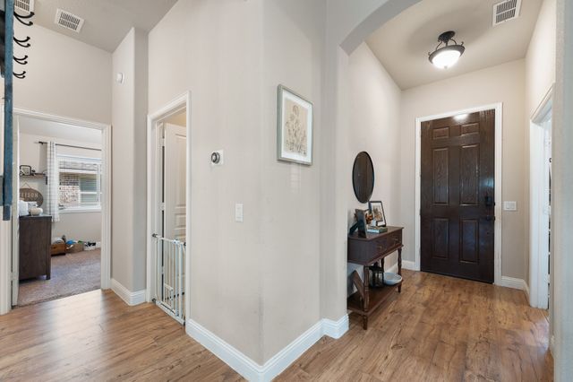 119 Gateway Drive, Alvarado, TX 76009