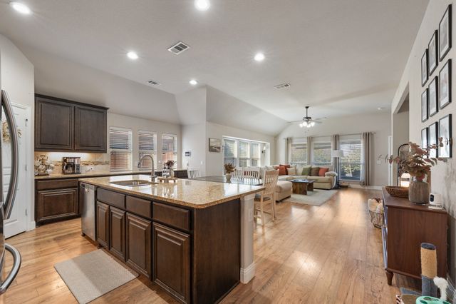 119 Gateway Drive, Alvarado, TX 76009