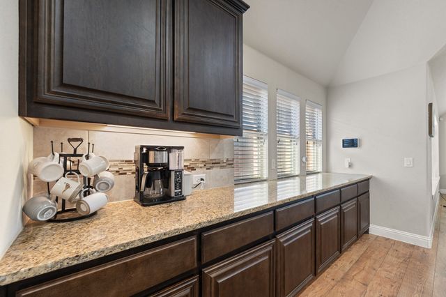119 Gateway Drive, Alvarado, TX 76009