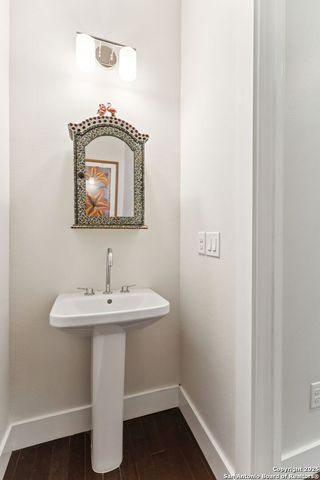 135 Cedar St Unit 105, San Antonio, TX 78210