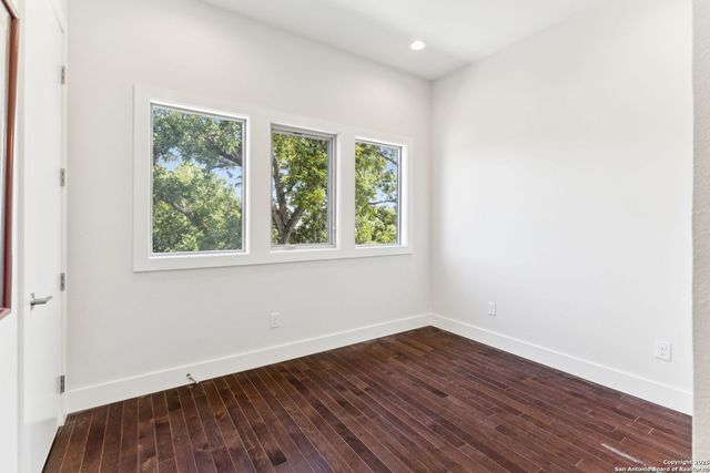 135 Cedar St Unit 105, San Antonio, TX 78210