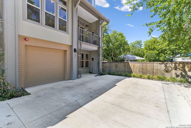 135 Cedar St Unit 105, San Antonio, TX 78210
