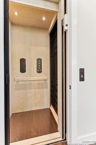 135 Cedar St Unit 105, San Antonio, TX 78210