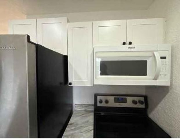 2209 NW 6th Street, Fort Lauderdale, FL 33311