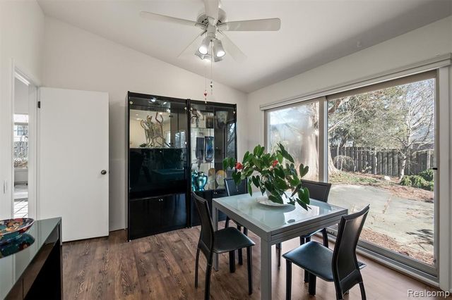 5629 Perrytown Drive, West Bloomfield, MI 48322