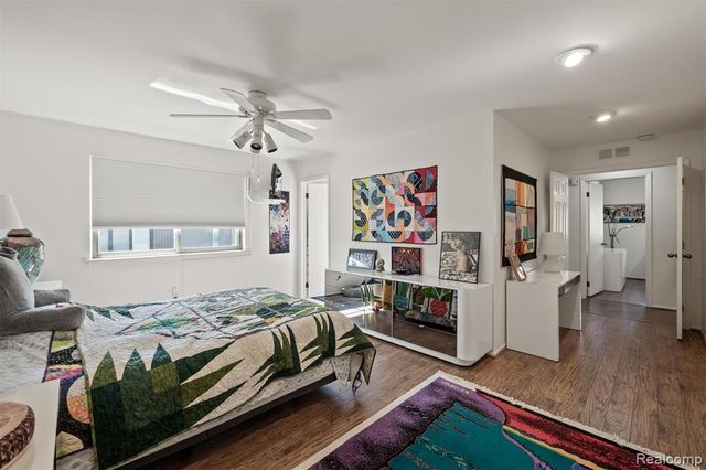 5629 Perrytown Drive, West Bloomfield, MI 48322