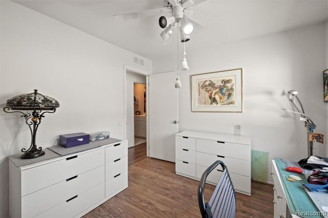 5629 Perrytown Drive, West Bloomfield, MI 48322