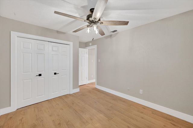 129 N Dobson Street, Burleson, TX 76028