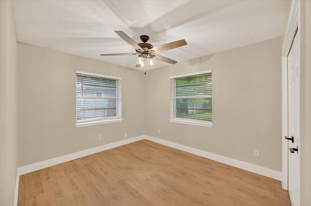 129 N Dobson Street, Burleson, TX 76028