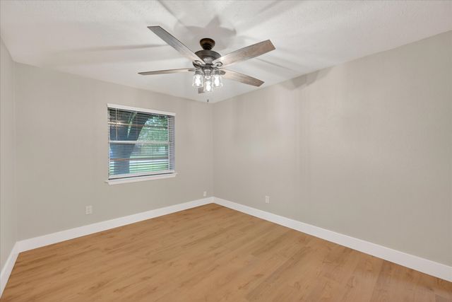 129 N Dobson Street, Burleson, TX 76028