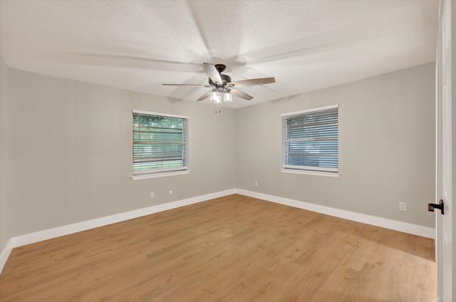 129 N Dobson Street, Burleson, TX 76028