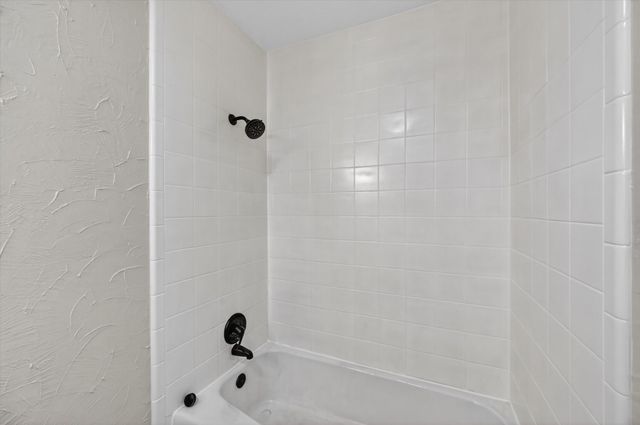 129 N Dobson Street, Burleson, TX 76028