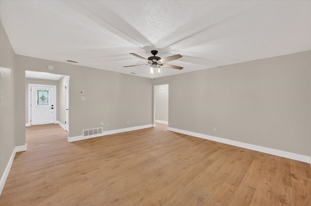 129 N Dobson Street, Burleson, TX 76028