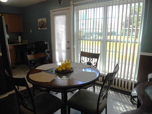 24541 SEATON CIRCUIT E. Drive, Warren, MI 48091
