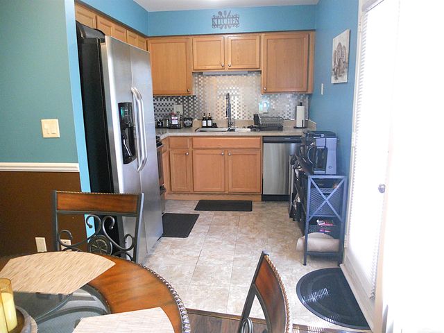 24541 SEATON CIRCUIT E. Drive, Warren, MI 48091