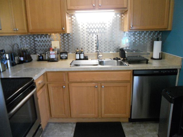 24541 SEATON CIRCUIT E. Drive, Warren, MI 48091