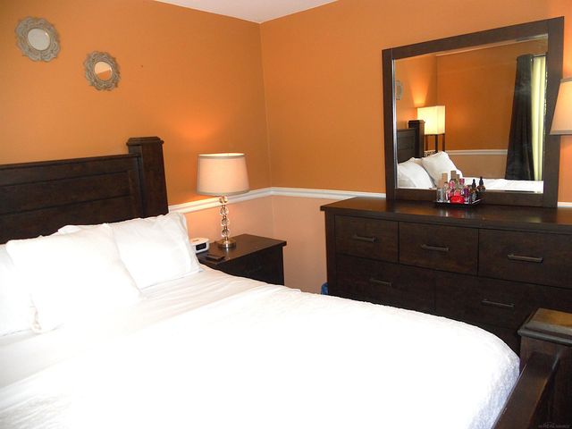 24541 SEATON CIRCUIT E. Drive, Warren, MI 48091