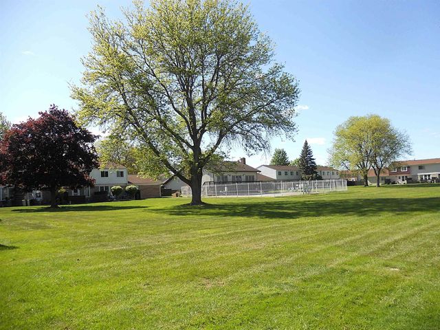 24541 SEATON CIRCUIT E. Drive, Warren, MI 48091