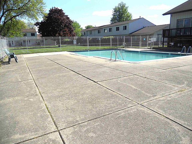 24541 SEATON CIRCUIT E. Drive, Warren, MI 48091