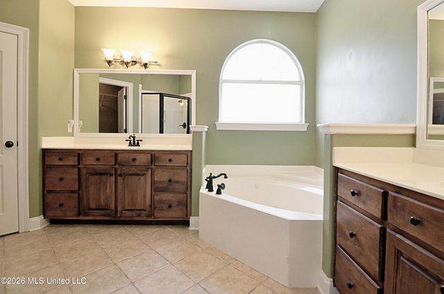 159 Lindsey Drive, Hernando, MS 38632