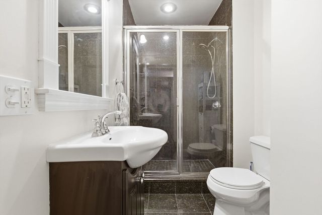 523 E 2nd St 5, Boston, MA 02127