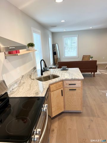 179 Butternut Street 6, Middletown, CT 06457