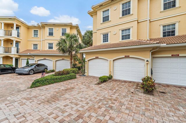12755 SE Old Cypress Drive, Hobe Sound, FL 33455