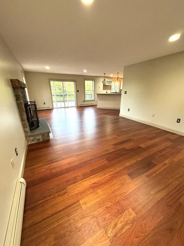 8 Old Mill Lane, Rollinsford, NH 03869