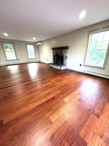 8 Old Mill Lane, Rollinsford, NH 03869