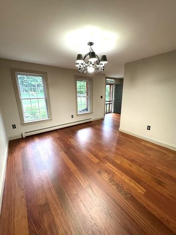 8 Old Mill Lane, Rollinsford, NH 03869