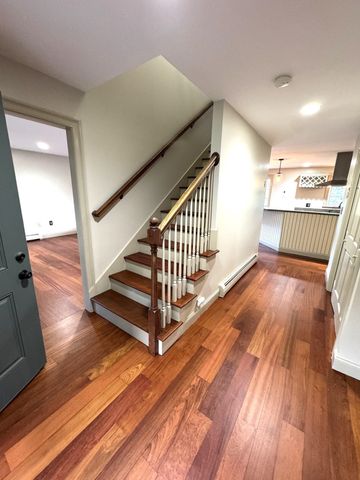 8 Old Mill Lane, Rollinsford, NH 03869