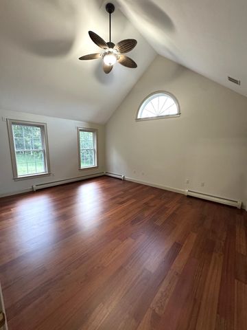 8 Old Mill Lane, Rollinsford, NH 03869