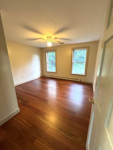 8 Old Mill Lane, Rollinsford, NH 03869