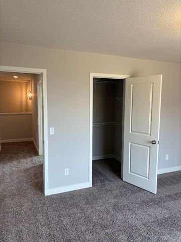 1598 76th Street W, Inver Grove Heights, MN 55077