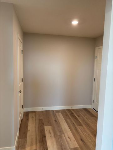 1598 76th Street W, Inver Grove Heights, MN 55077