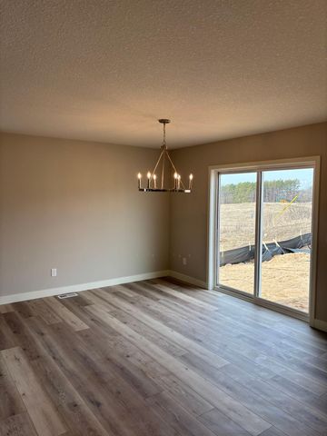 1598 76th Street W, Inver Grove Heights, MN 55077